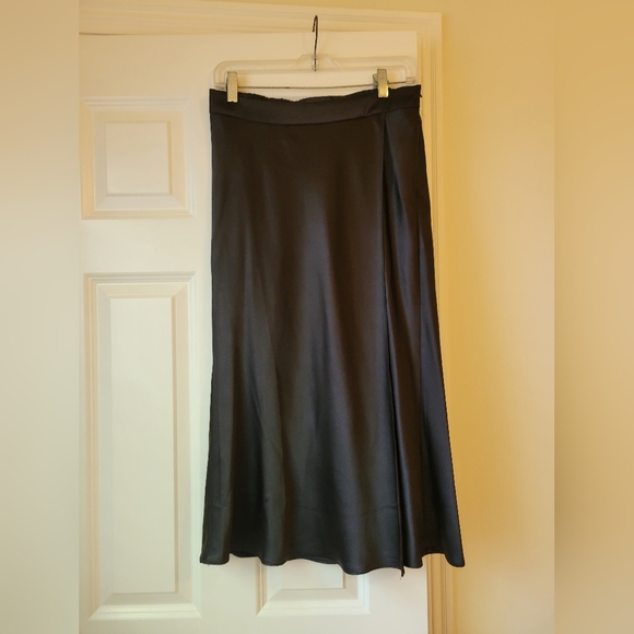 Aqua medium silky skirt - Picture 1 of 4